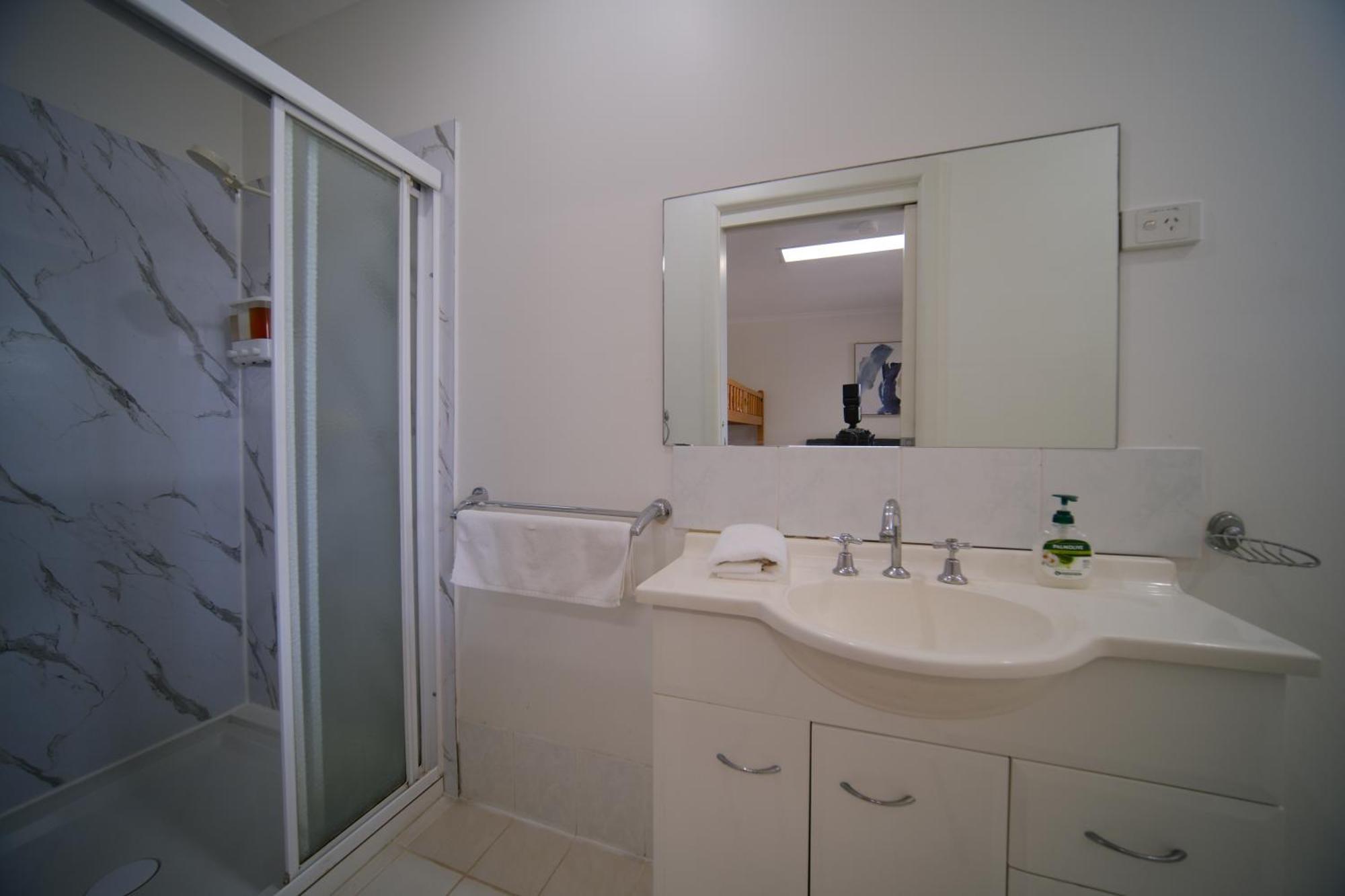 Golf Place Inn Wollongong Primbee エクステリア 写真