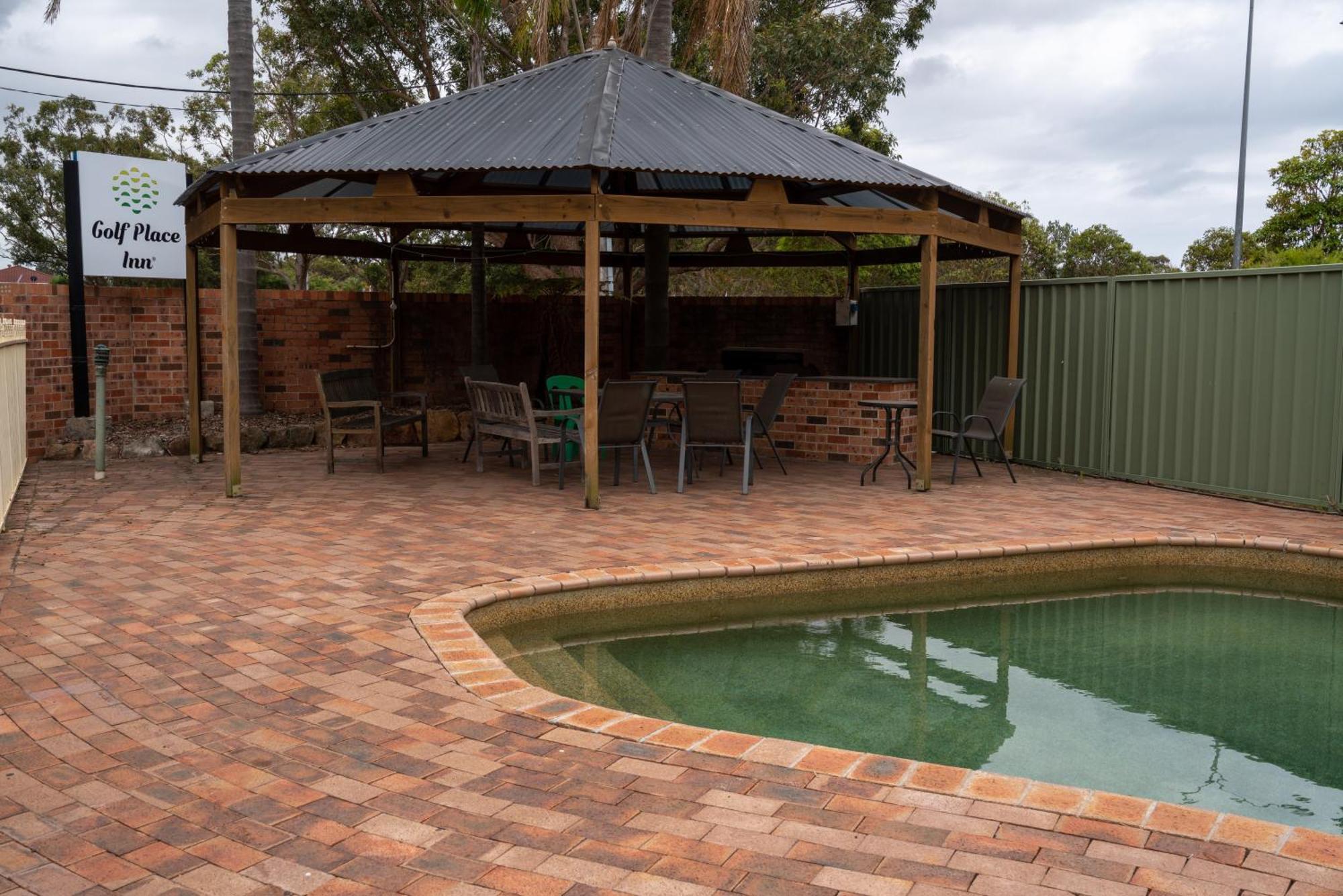 Golf Place Inn Wollongong Primbee エクステリア 写真